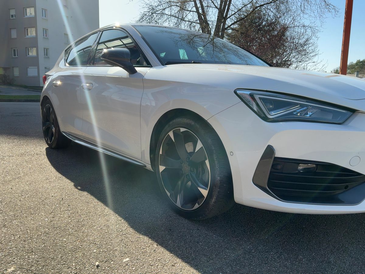 Cupra Leon 2022 — photo 13