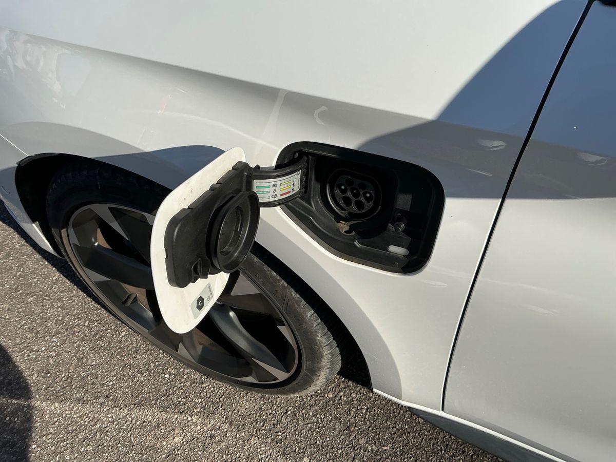 Cupra Leon 2022 — photo 26