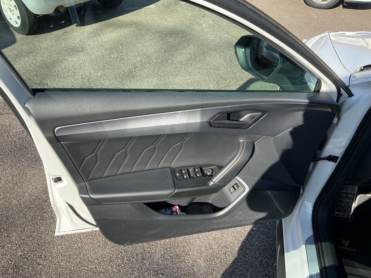 Cupra Leon 2022 — photo 31