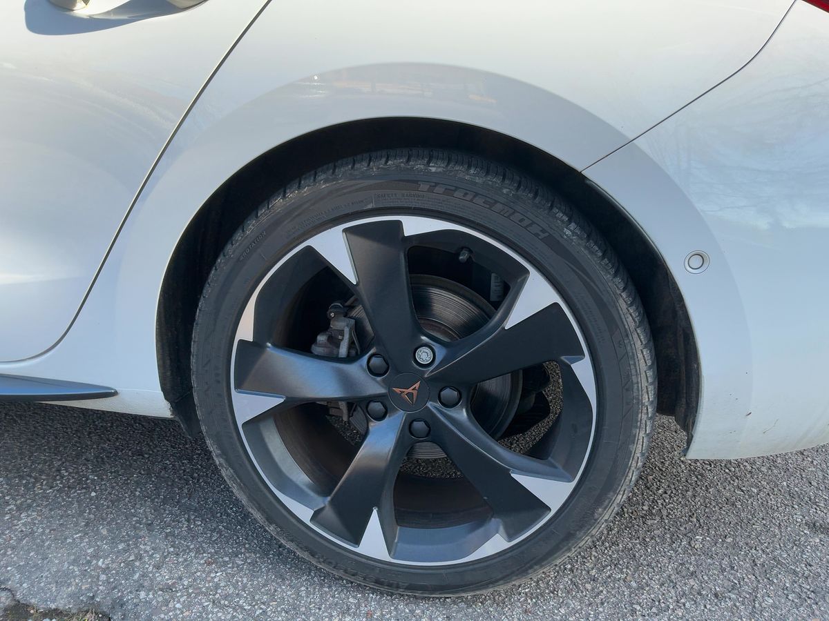 Cupra Leon 2022 — photo 6