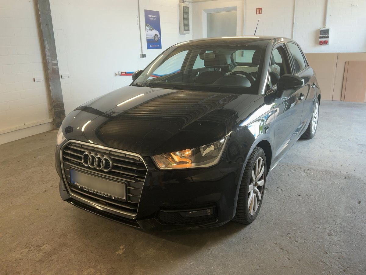 Audi A1 2016 — photo 1