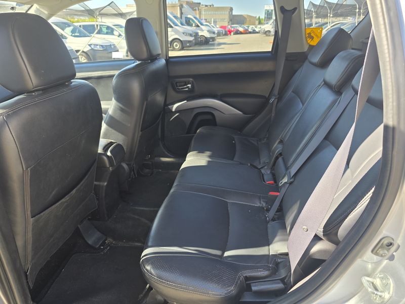 Citroen C-Crosser 2.2 HDi Exclusive — zdjęcie 13