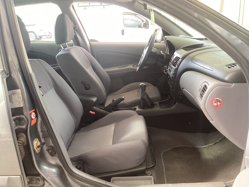 Nissan Almera 1.5 dCi Visia — zdjęcie 3