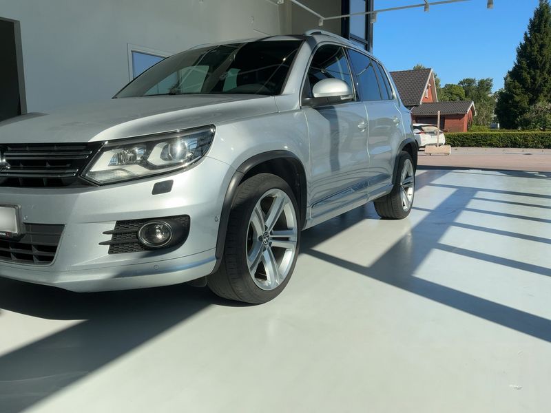 Volkswagen Tiguan 2.0 TDI Sport & Style 4Motion BlueMotion Tech 2015 – снимка 2