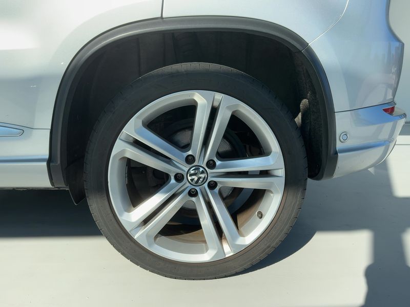 Volkswagen Tiguan 2.0 TDI Sport & Style 4Motion BlueMotion Tech 2015 – снимка 5