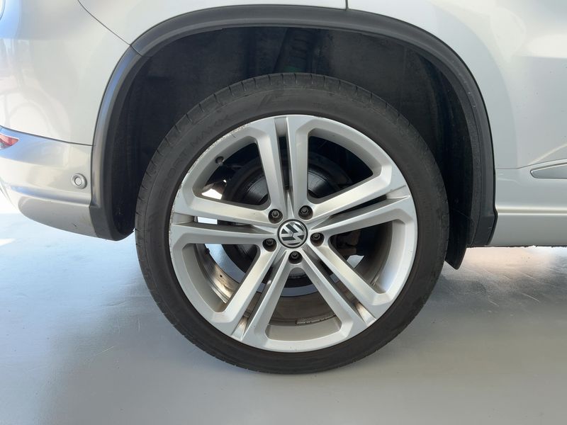 Volkswagen Tiguan 2.0 TDI Sport & Style 4Motion BlueMotion Tech 2015 – снимка 9