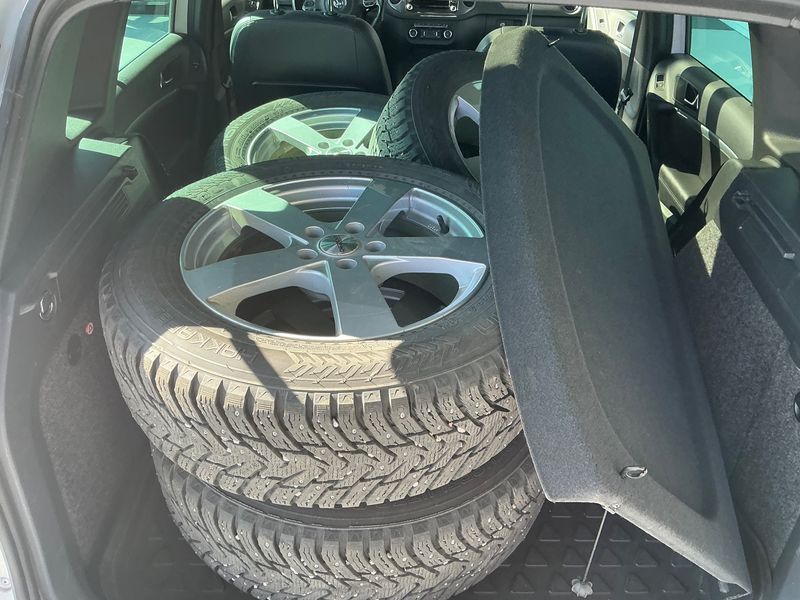 Volkswagen Tiguan 2.0 TDI Sport & Style 4Motion BlueMotion Tech 2015 – снимка 15