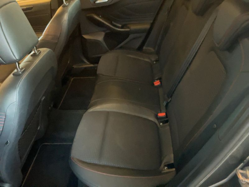 Ford Focus 1.0 EcoBoost ST-Line — zdjęcie 14