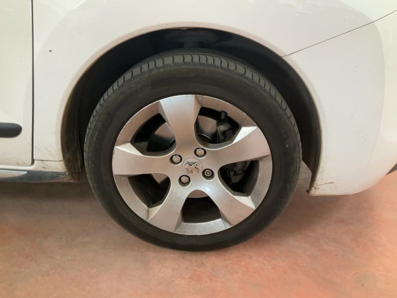 Peugeot 3008 2.0 HDi Allure 2013 – снимка 11