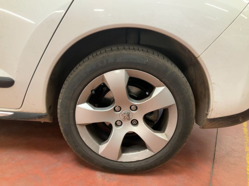 Peugeot 3008 2.0 HDi Allure 2013 – снимка 5