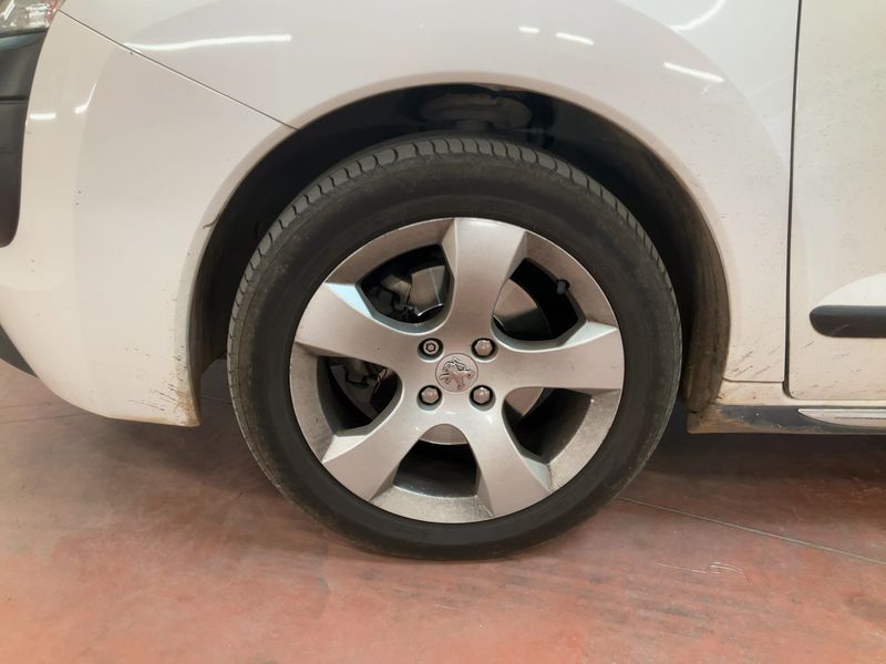 Peugeot 3008 2.0 HDi Allure 2013 – снимка 3