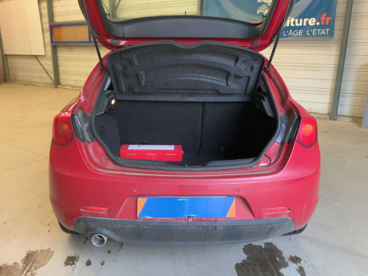 Alfa Romeo 2015 — photo 16