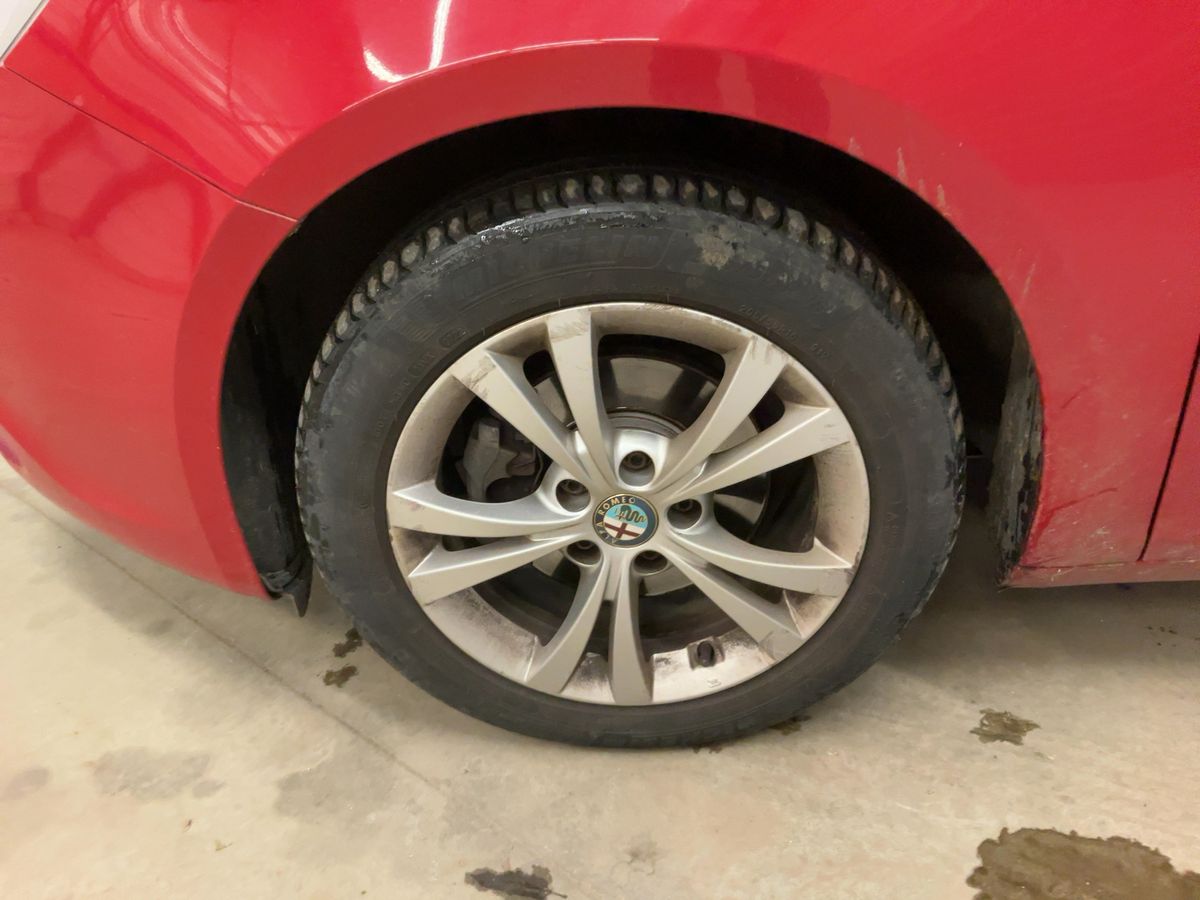 Alfa Romeo 2015 — photo 4