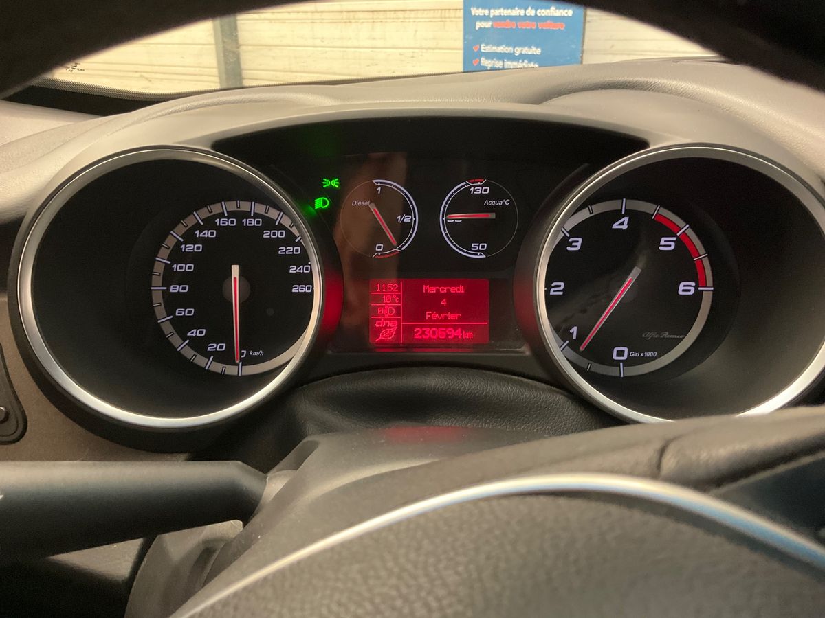 Alfa Romeo 2015 — photo 19