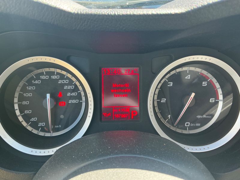 Alfa Romeo Alfa 159 1.9 JTD JTDM Elegante — zdjęcie 4