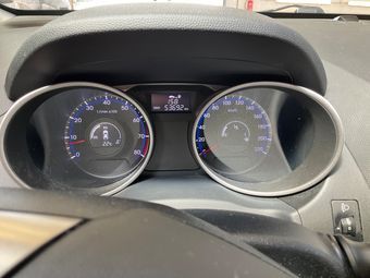 Hyundai ix35 1.6 5 Star Edition 2WD — zdjęcie 13