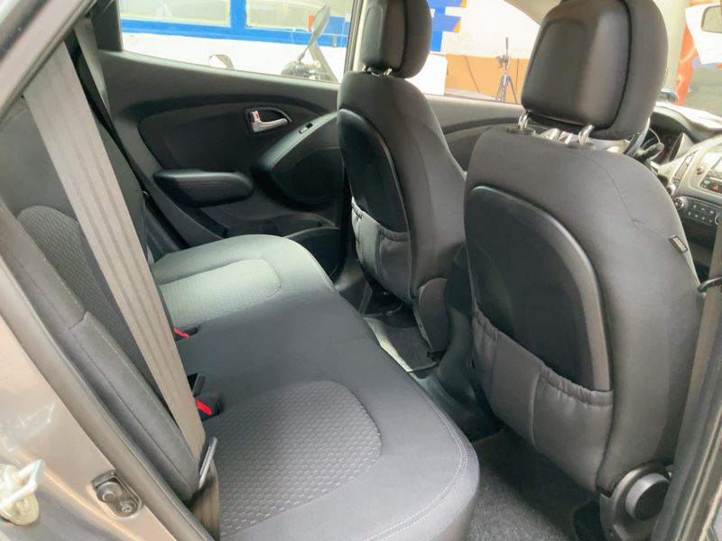 Hyundai ix35 1.6 5 Star Edition 2WD — zdjęcie 14