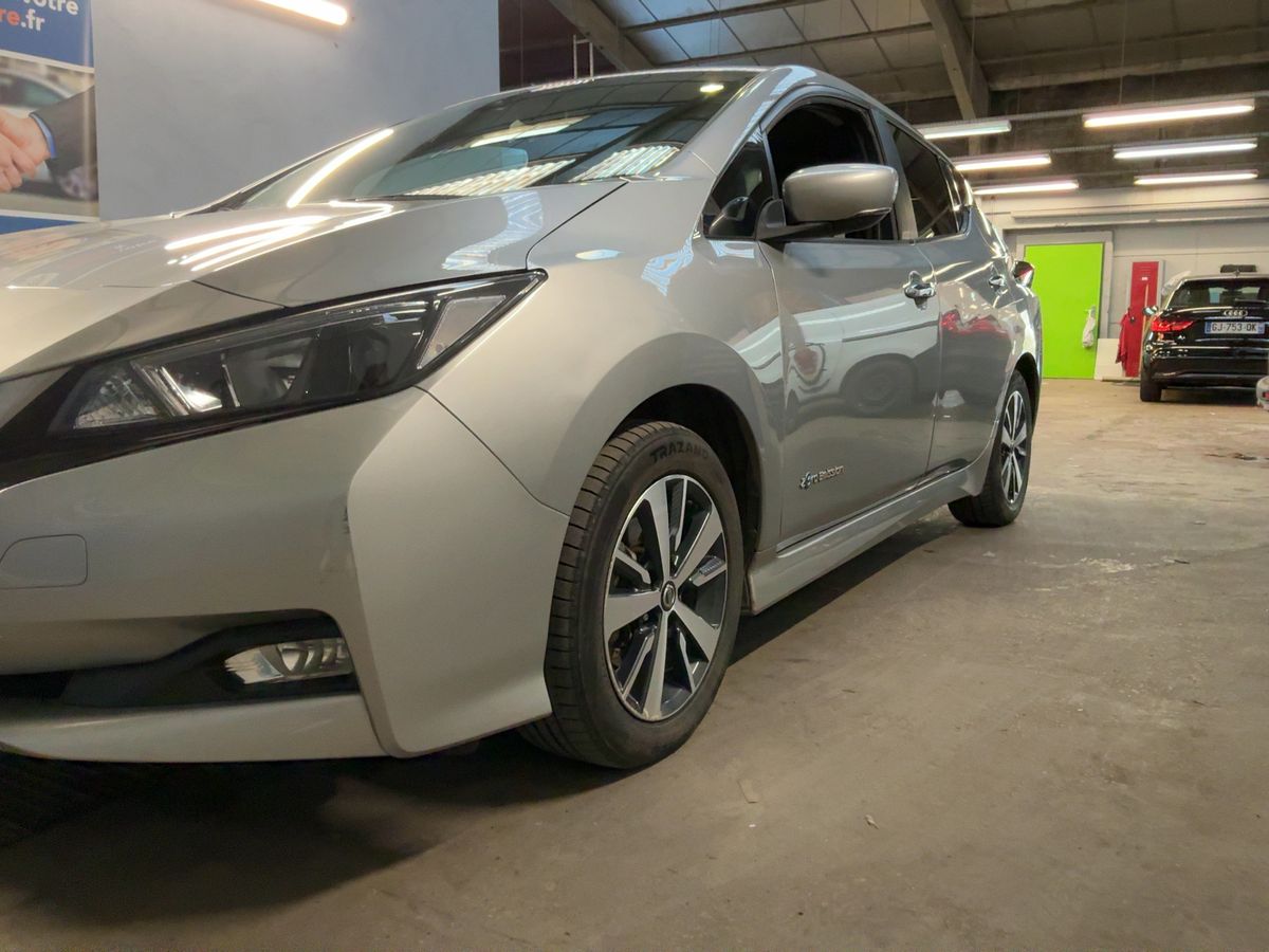 Nissan Leaf electric drive 110 kW Business