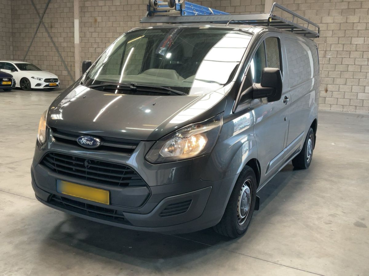 Ford Transit 2015 — photo 1