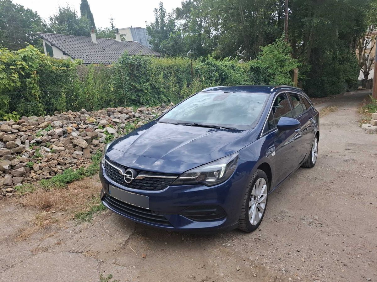 Opel Astra 2022