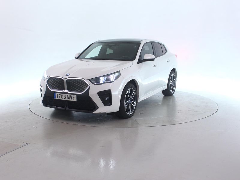 iX2 eDrive20 M Sport