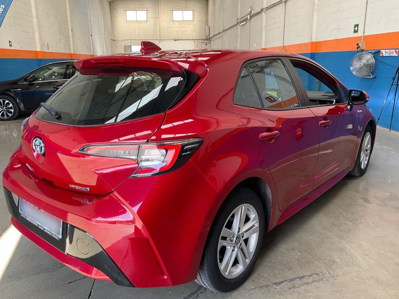 Toyota Corolla 1.8 Hybrid Active Tech — zdjęcie 6