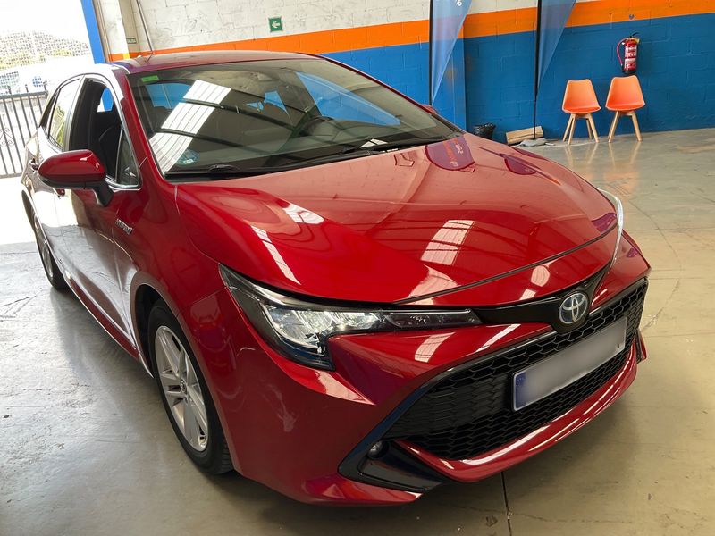 Toyota Corolla 1.8 Hybrid Active Tech — zdjęcie 8