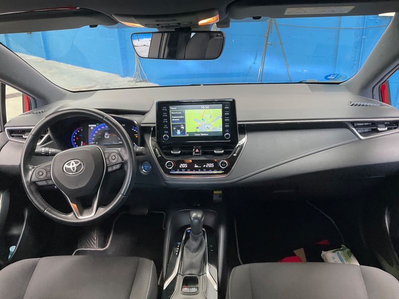 Toyota Corolla 1.8 Hybrid Active Tech — zdjęcie 12