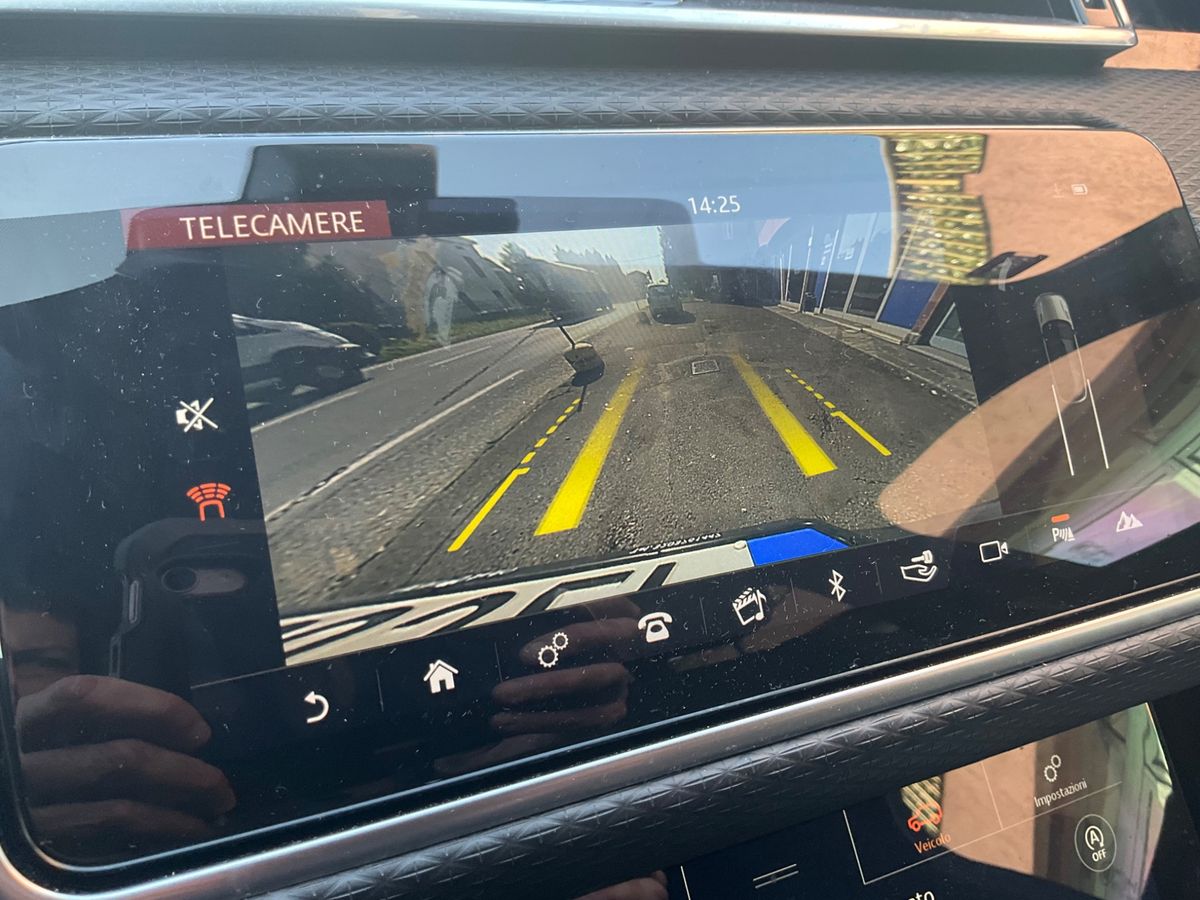 Land Rover 2020 — photo 27