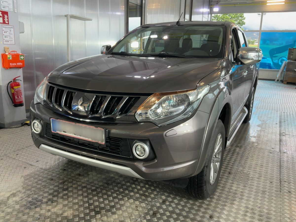 Mitsubishi L 2017 — photo 1
