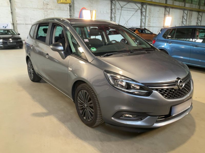 Opel Zafira Tourer 1.6 SIDI Turbo 120 Jahre Start/Stop — zdjęcie 8