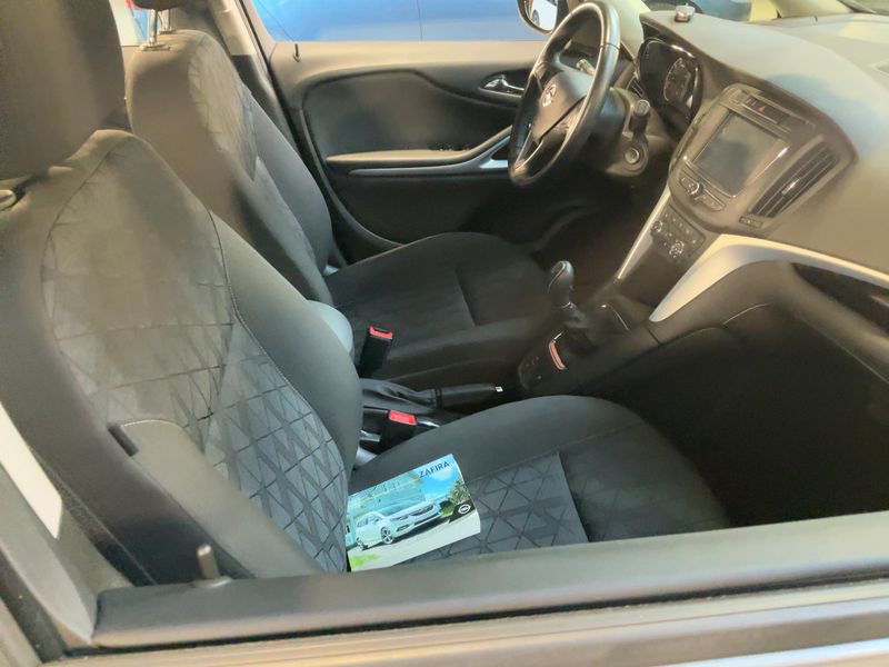 Opel Zafira Tourer 1.6 SIDI Turbo 120 Jahre Start/Stop — zdjęcie 11