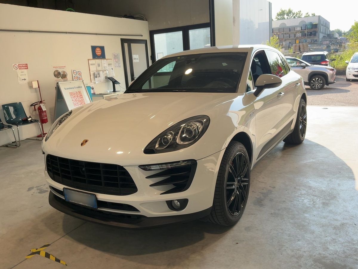 Porsche Macan 2016