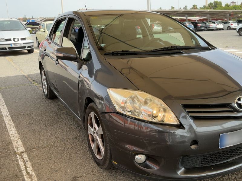 Toyota Auris 1.4 Turbodiesel Active — zdjęcie 8