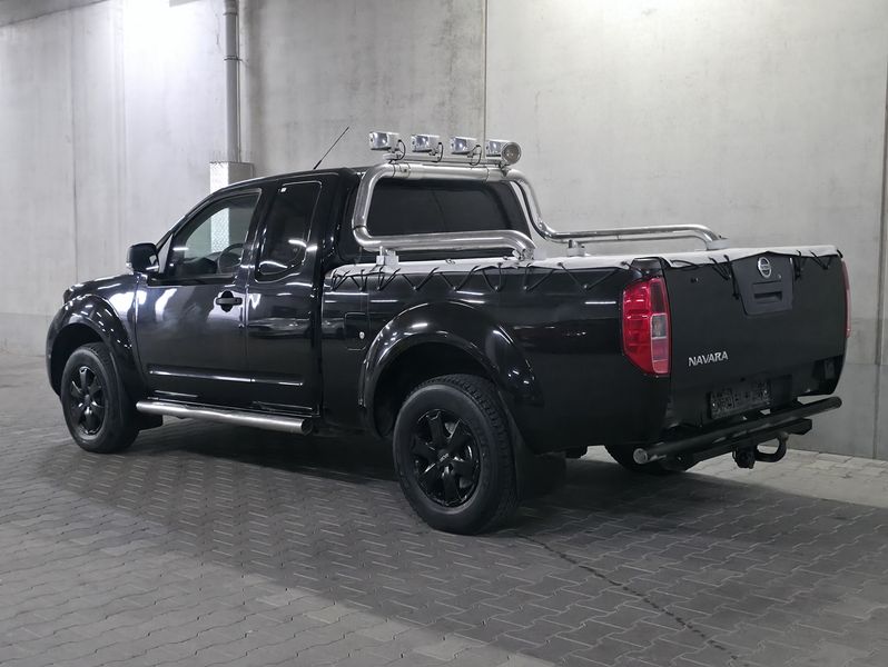Nissan Navara Pick-up 2.5 dCi King Cab XE 4x4 — zdjęcie 3