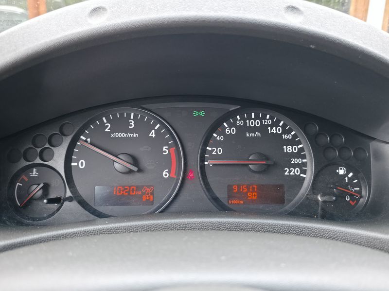 Nissan Navara Pick-up 2.5 dCi King Cab XE 4x4 — zdjęcie 12