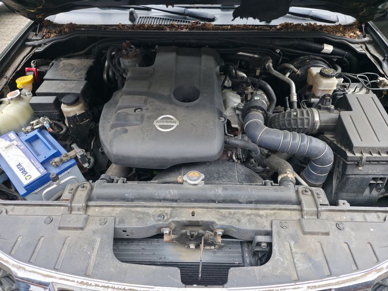 Nissan Navara Pick-up 2.5 dCi King Cab XE 4x4 — zdjęcie 8