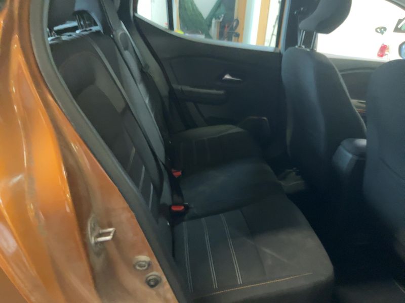 Dacia Sandero 1.0 TCe Stepway Comfort — zdjęcie 14
