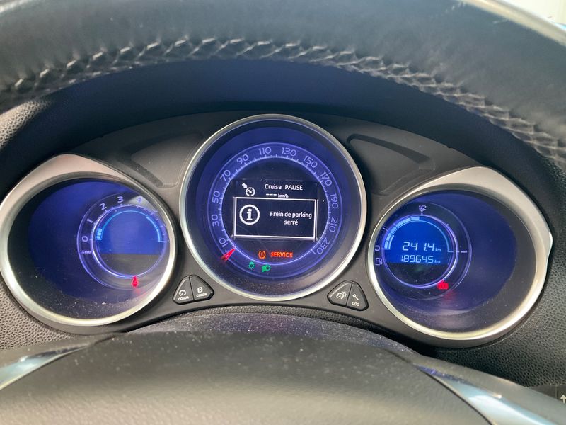 Citroen DS4 1.6 Blue-HDi SoChic — zdjęcie 13