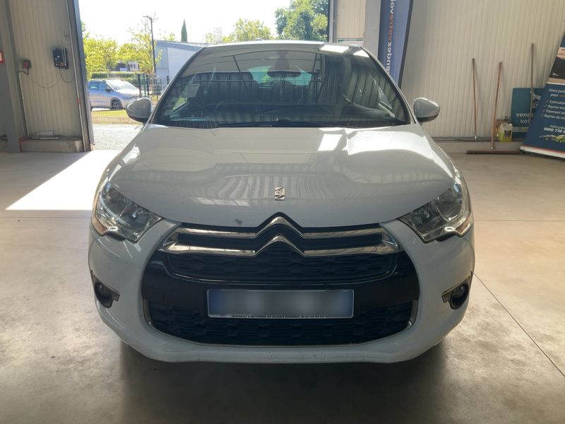 Citroen DS4 1.6 Blue-HDi SoChic — zdjęcie 9