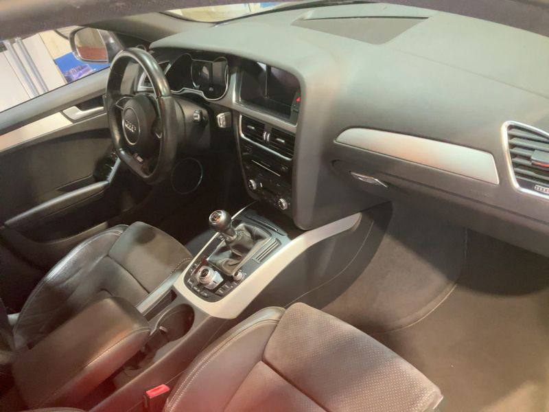 Audi A4 2.0 TDI S line Sportpaket plus 2012 – снимка 16