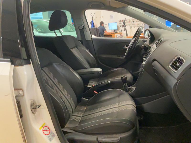 Volkswagen Polo 1.4 FSI Comfortline — zdjęcie 11