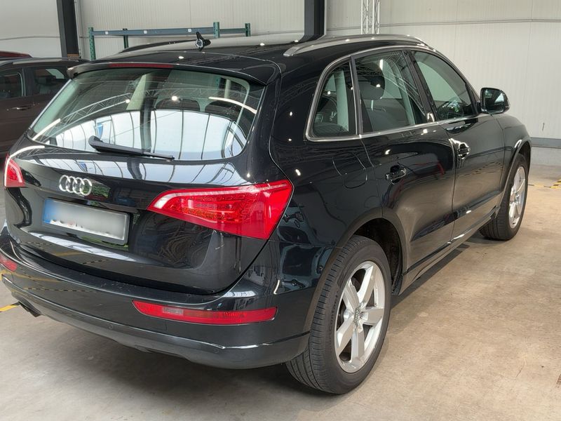 Audi Q5 2.0 TDI quattro 2010 – снимка 8