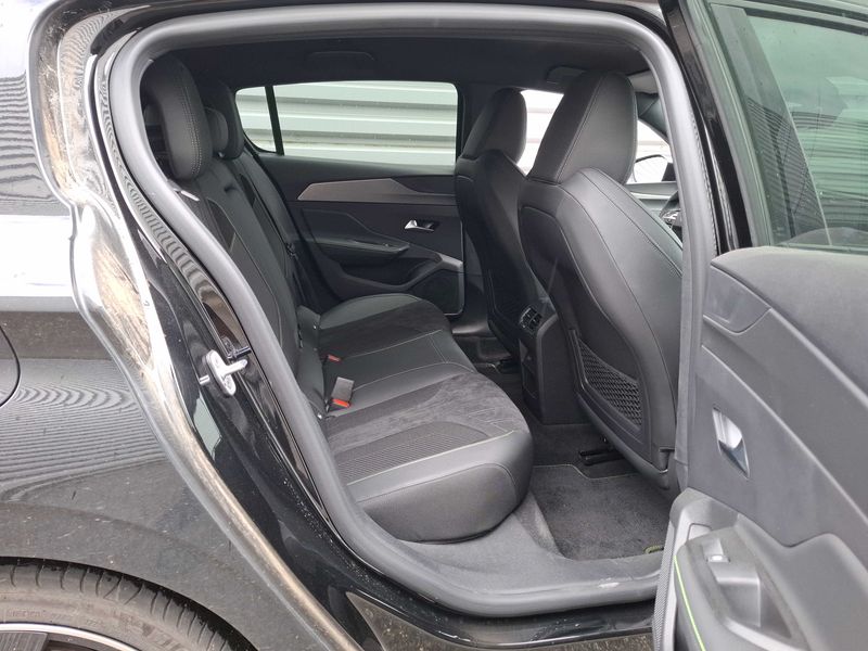 Peugeot 308 1.2 PureTech GT — zdjęcie 14