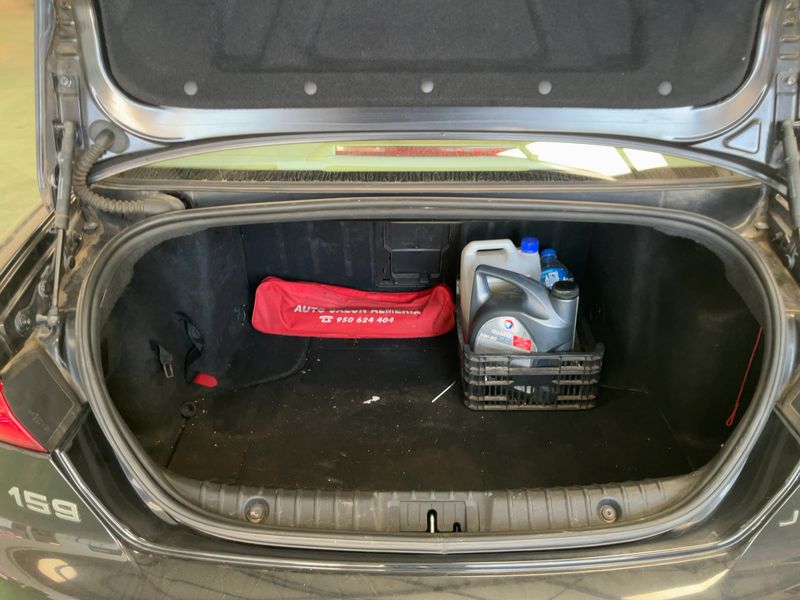 Alfa Romeo Alfa 159 1.9 JTD JTDM Elegante — zdjęcie 10