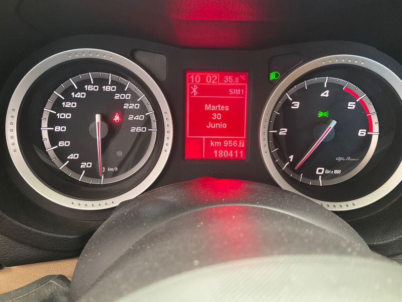Alfa Romeo Alfa 159 1.9 JTD JTDM Elegante — zdjęcie 13
