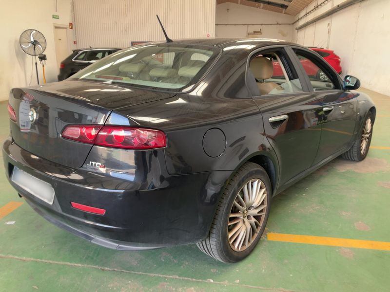 Alfa Romeo Alfa 159 1.9 JTD JTDM Elegante — zdjęcie 6