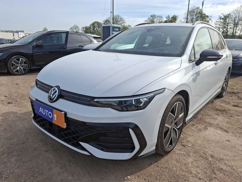 Golf VIII 1.5 TSI R-Line