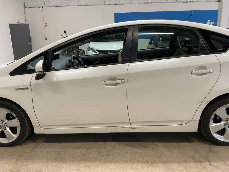 Toyota Prius 1.8 — zdjęcie 4