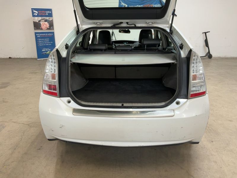 Toyota Prius 1.8 — zdjęcie 10